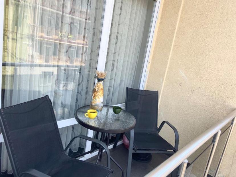 Apartment Vaja Fshavela N16 Batumi Eksteriør billede