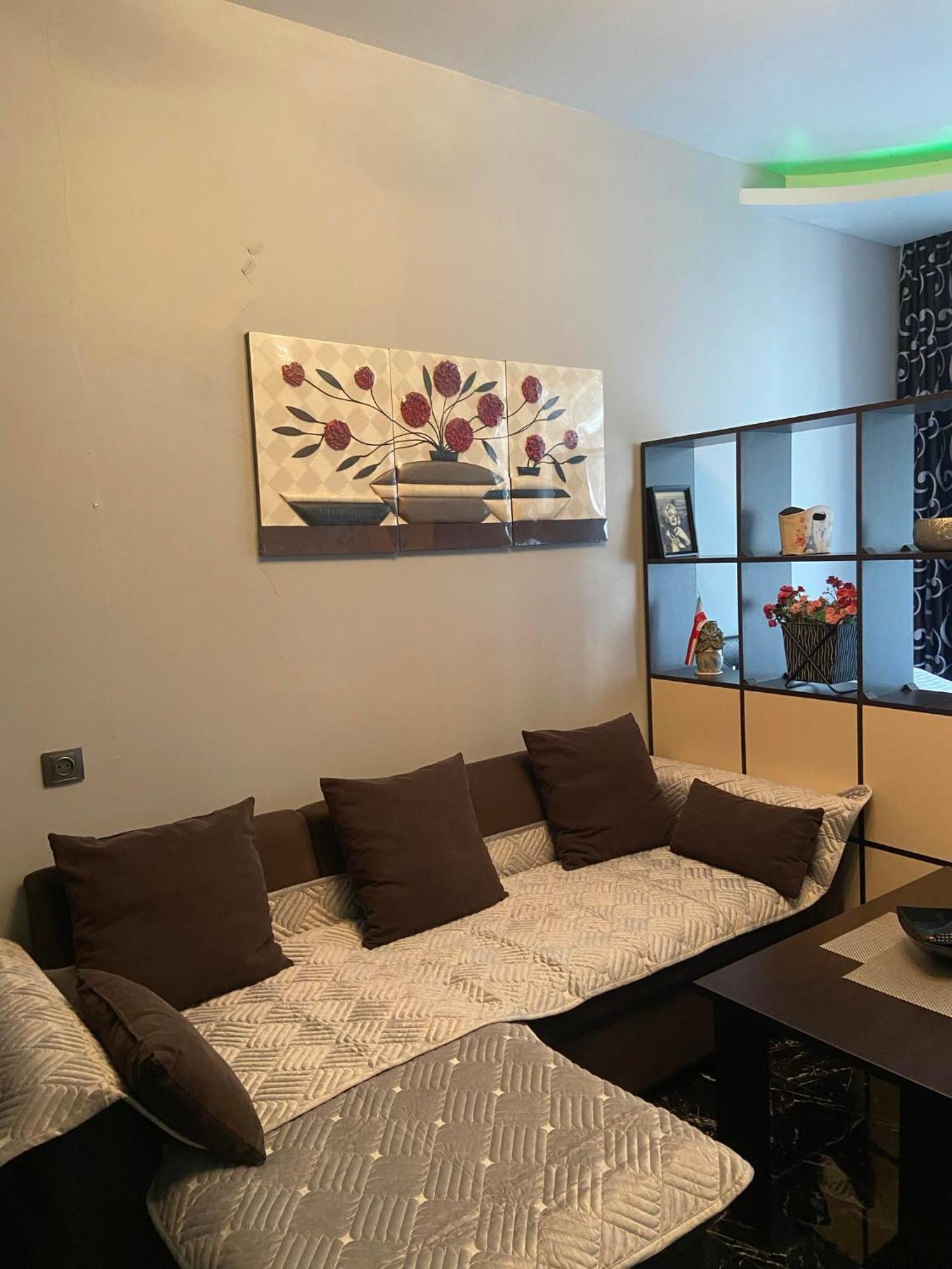 Apartment Vaja Fshavela N16 Batumi Eksteriør billede