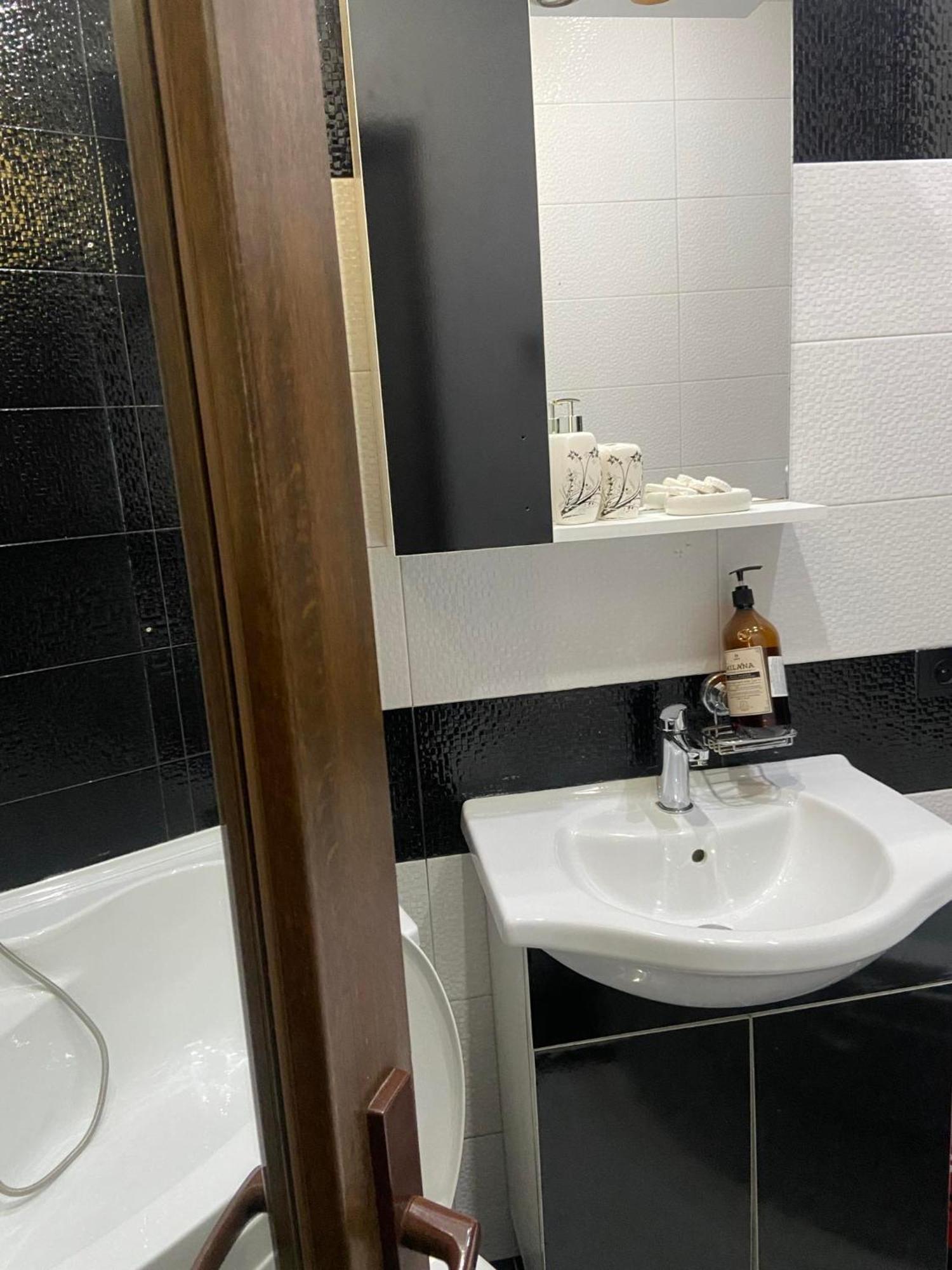 Apartment Vaja Fshavela N16 Batumi Eksteriør billede
