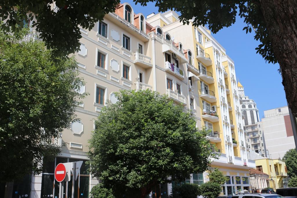 Apartment Vaja Fshavela N16 Batumi Eksteriør billede